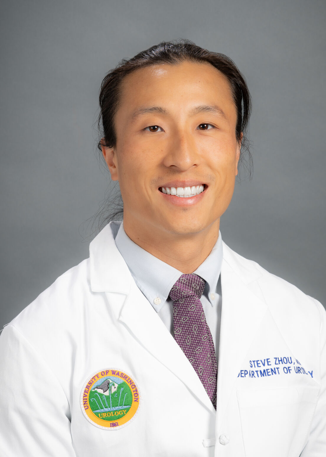 Steve Zhou Headshot